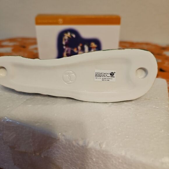 Department 56 Halloween "Little Ghouls' Field Trip" Village Figurine Table Decor - Picture 8 of 8